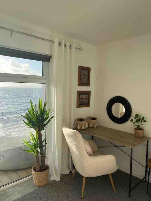 فيلا Relax With Spectacular Views And Hot Tub Kircubbin المظهر الخارجي الصورة